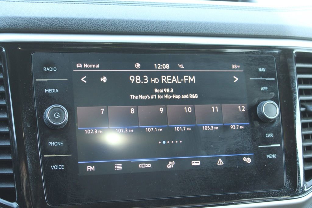 Used 2022 Volkswagen Atlas Cross Sport SEL Premium R-Line image 39