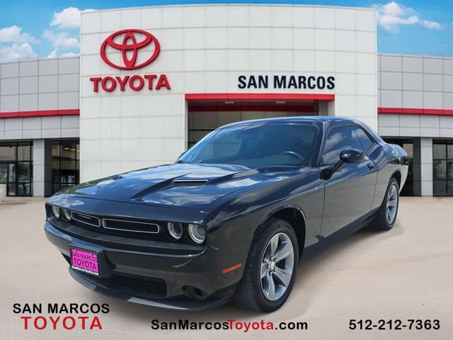 Used 2019 Dodge Challenger SXT image 1