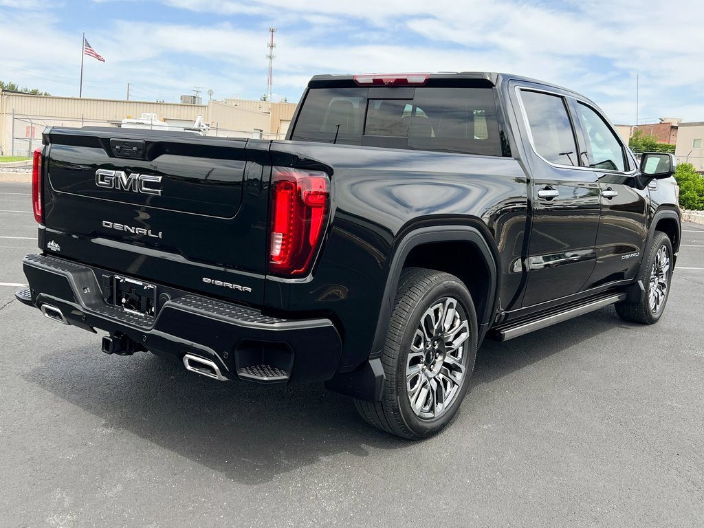 Used 2025 GMC Sierra 1500 Denali Ultimate image 12