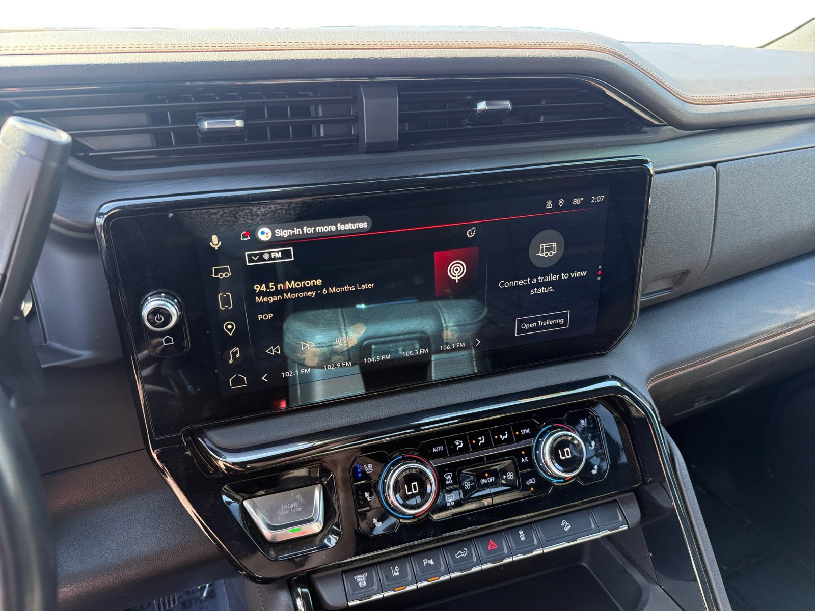 Used 2025 GMC Sierra 2500 AT4 w/ AT4 Premium Plus Package image 12