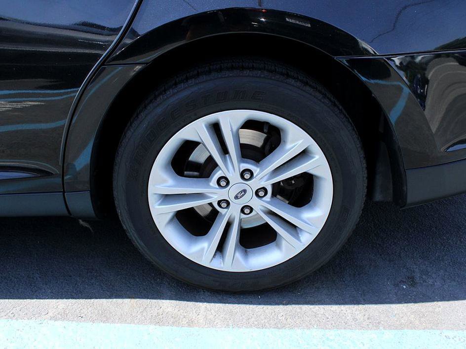 Used 2014 Ford Taurus SEL w/ Equipment Group 201A image 19