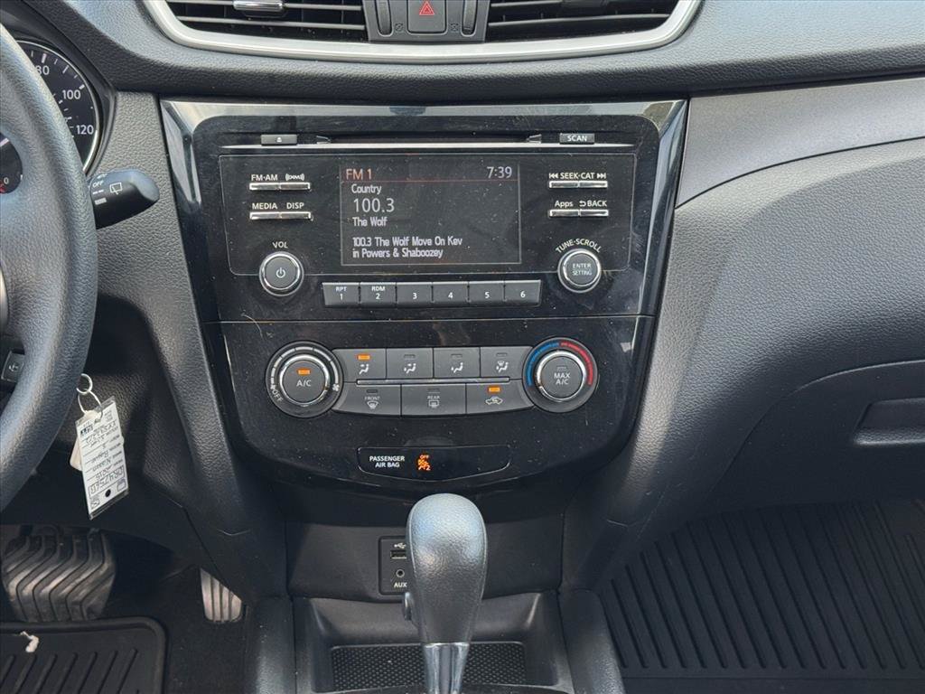 Used 2015 Nissan Rogue S FWD image 13