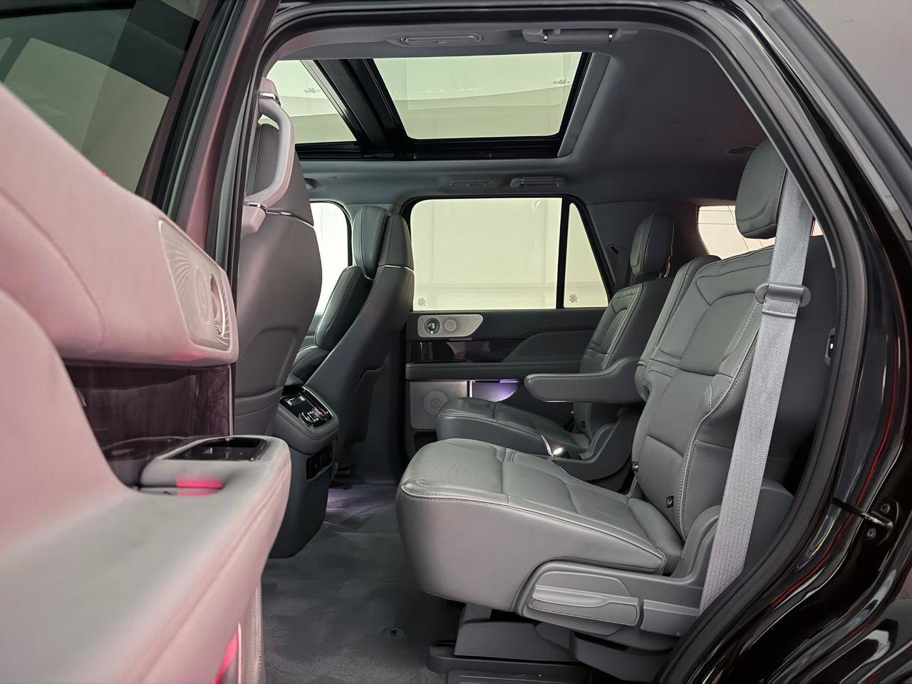 Used 2019 Lincoln Navigator Reserve image 22