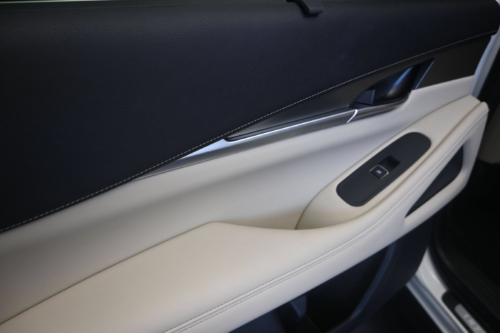 Used 2024 INFINITI QX60 Luxe FWD image 15