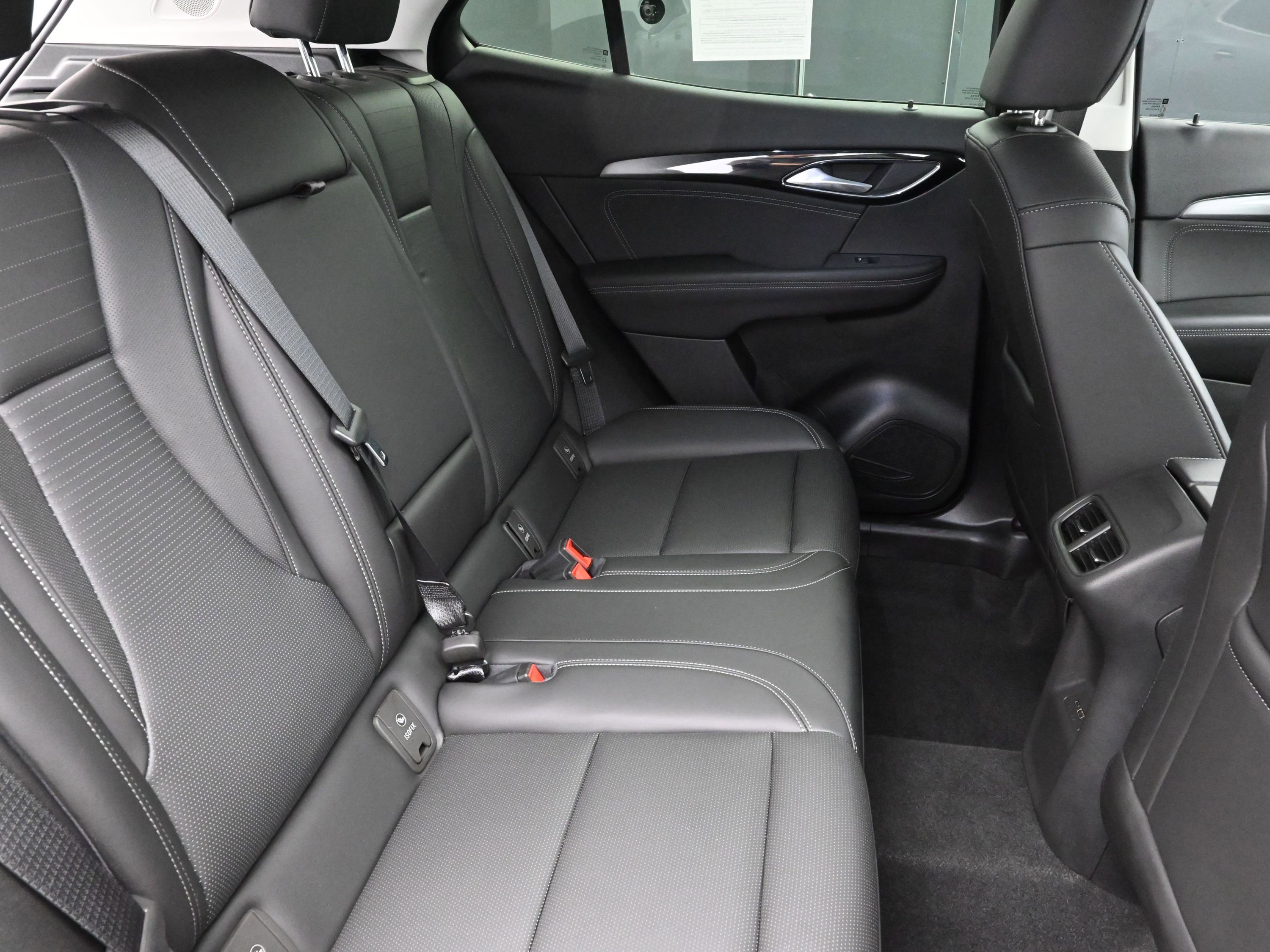 Used 2024 Buick Envision Preferred image 26