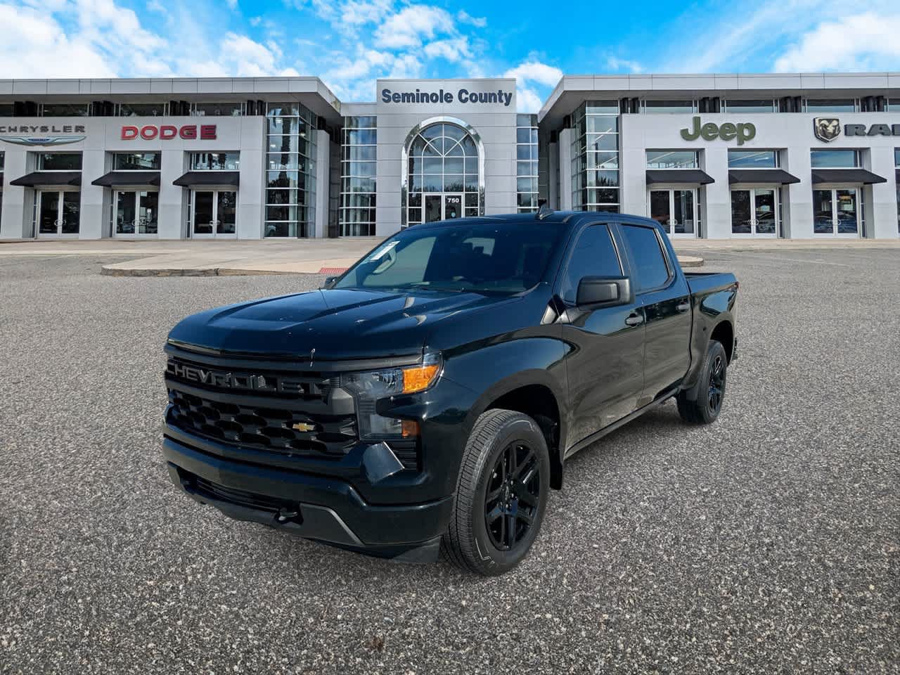 Used 2024 Chevrolet Silverado 1500 Custom RWD image 4
