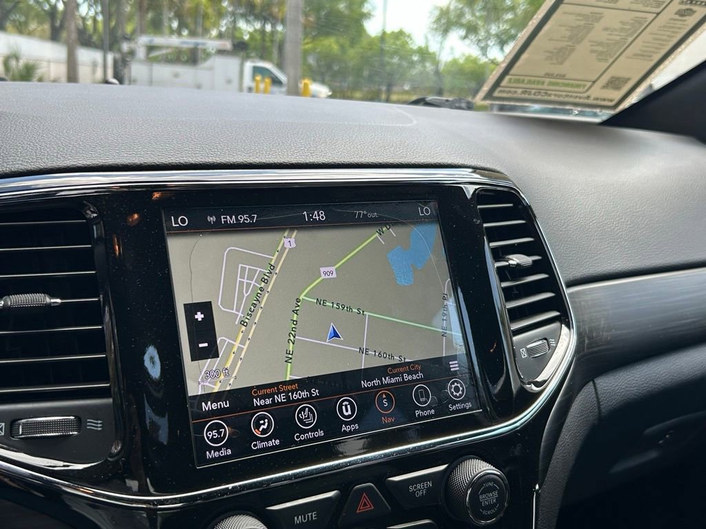 Used 2021 Jeep Grand Cherokee Laredo X RWD image 24