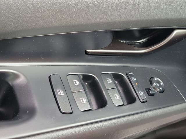 New 2026 Hyundai Elantra Sport FWD image 16
