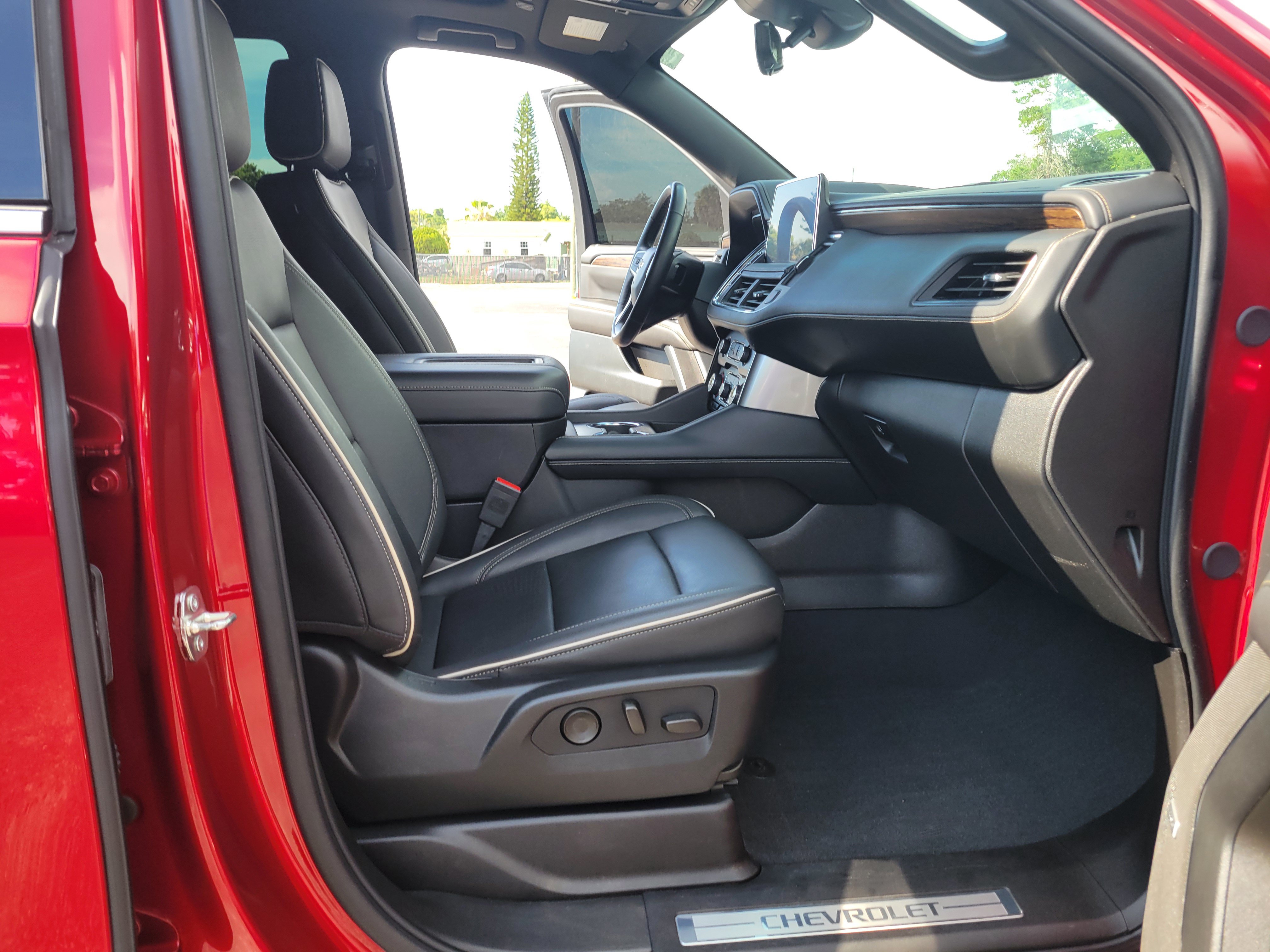 Certified 2024 Chevrolet Tahoe Premier w/ Premium Package 2 RWD image 34