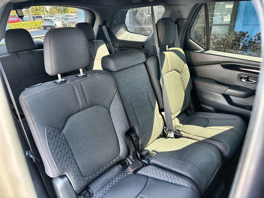 Certified 2023 Honda Pilot Sport image 27