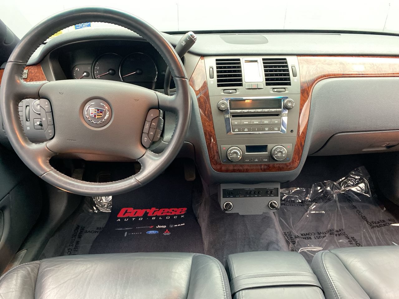 Used 2009 Cadillac DTS Limousine FWD image 15