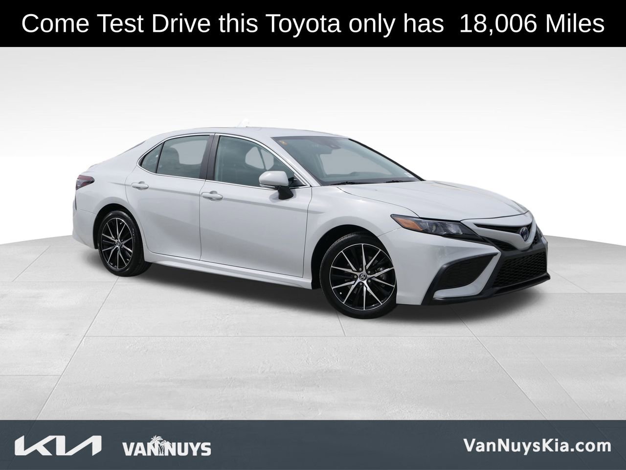 Used 2023 Toyota Camry SE
