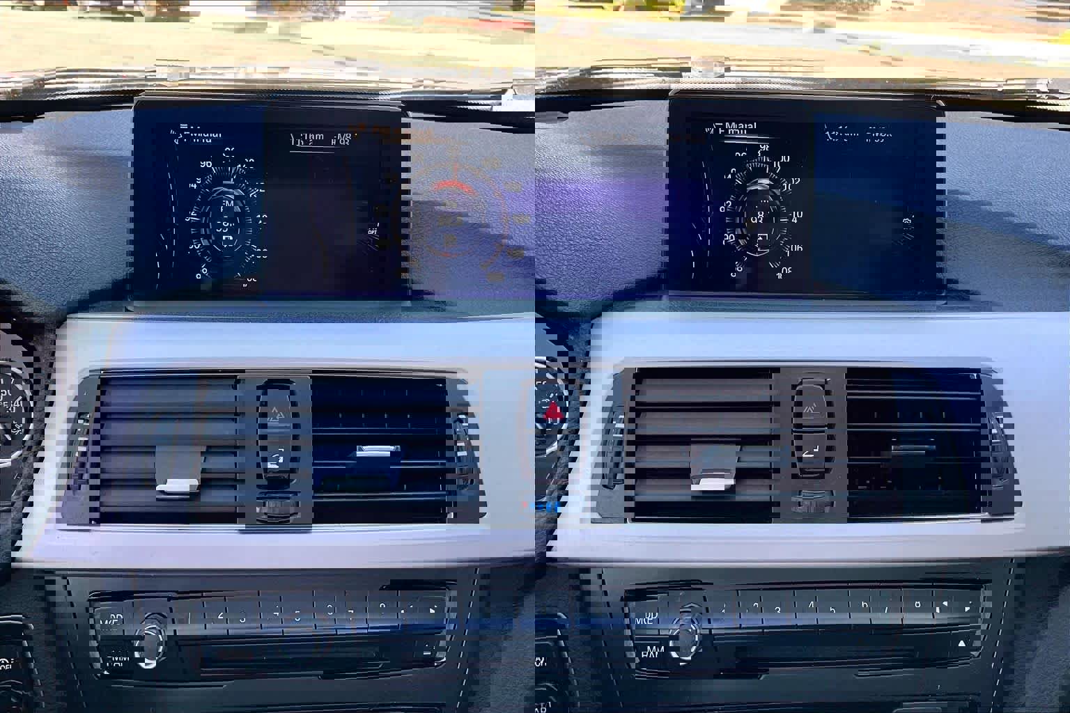 Used 2014 BMW 320i Sedan image 6