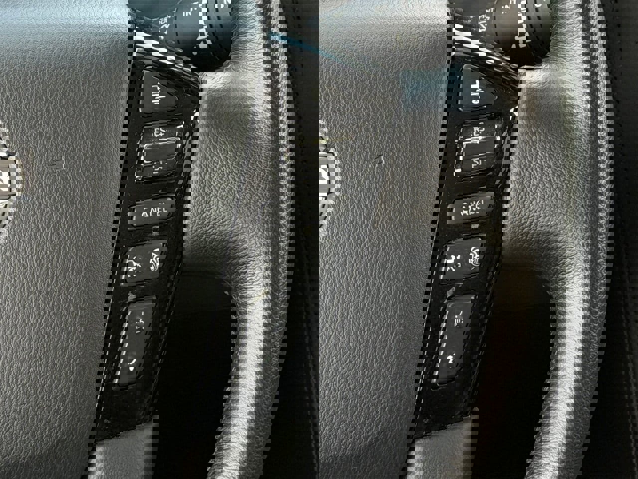 Used 2024 Nissan Armada SL image 15