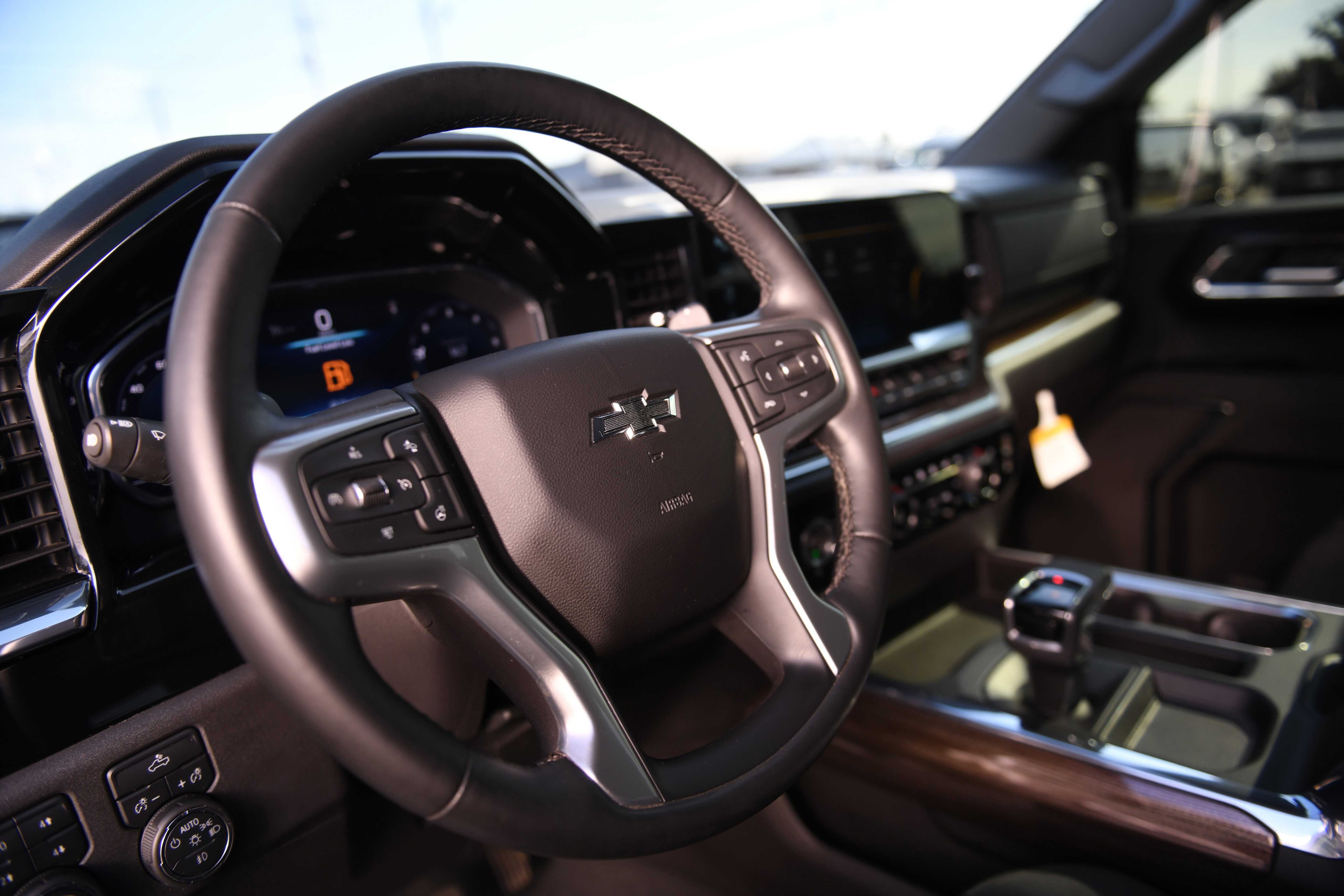 Used 2023 Chevrolet Silverado 1500 LT Trail Boss image 23