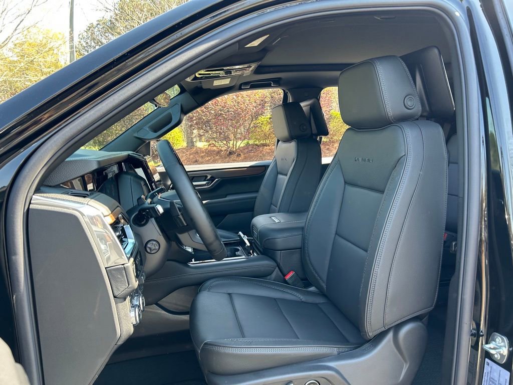 New 2026 GMC Yukon Denali w/ Denali Reserve Package AWD/4WD image 39