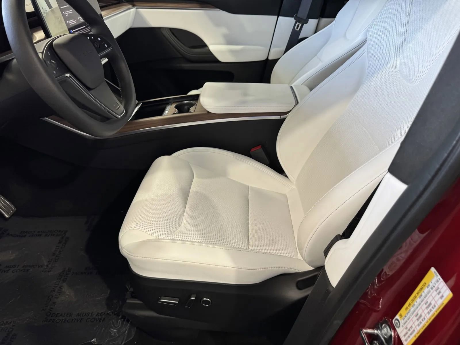 Used 2025 Tesla Model X image 17