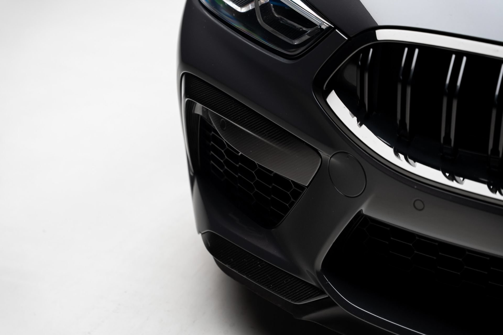Used 2022 BMW M8 Competition w/ M Carbon Exterior Package AWD/4WD image 17