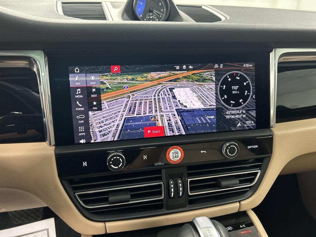 Certified 2026 Porsche Macan AWD/4WD image 16