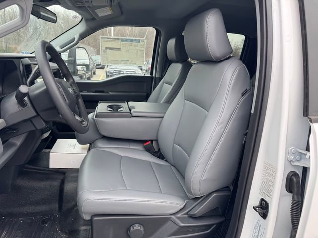 New 2025 Ford F550 4x4 Crew Cab Super Duty w/ XL Chrome Package image 12