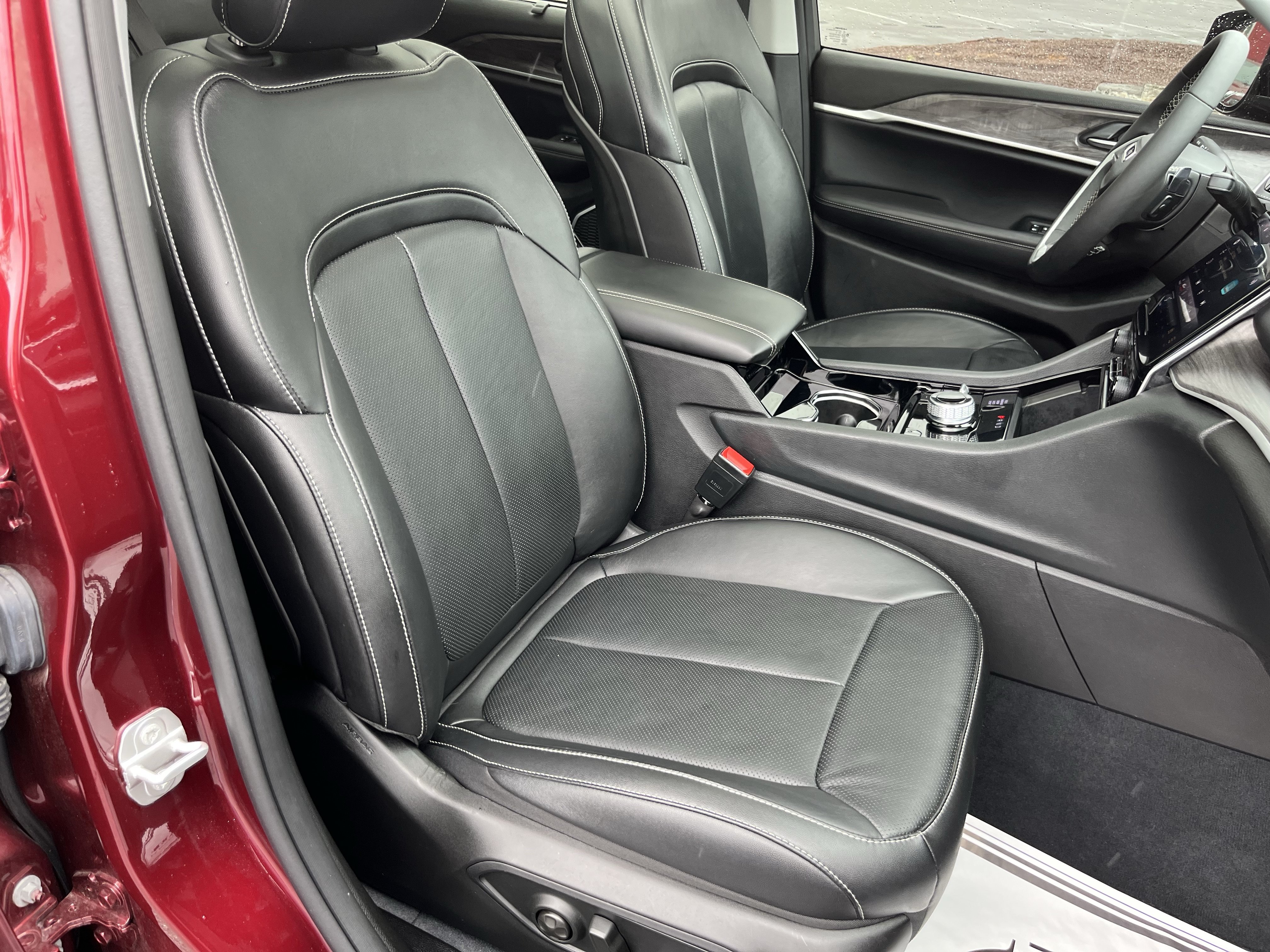 Used 2023 Jeep Grand Cherokee 4WD 4xe w/ Luxury Tech Group II video 3