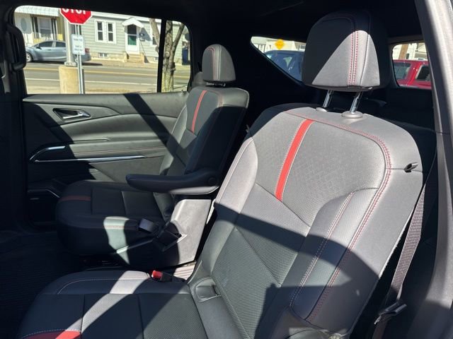 Used 2024 Chevrolet Traverse RS w/ LPO, Floor Liner Package AWD/4WD image 14