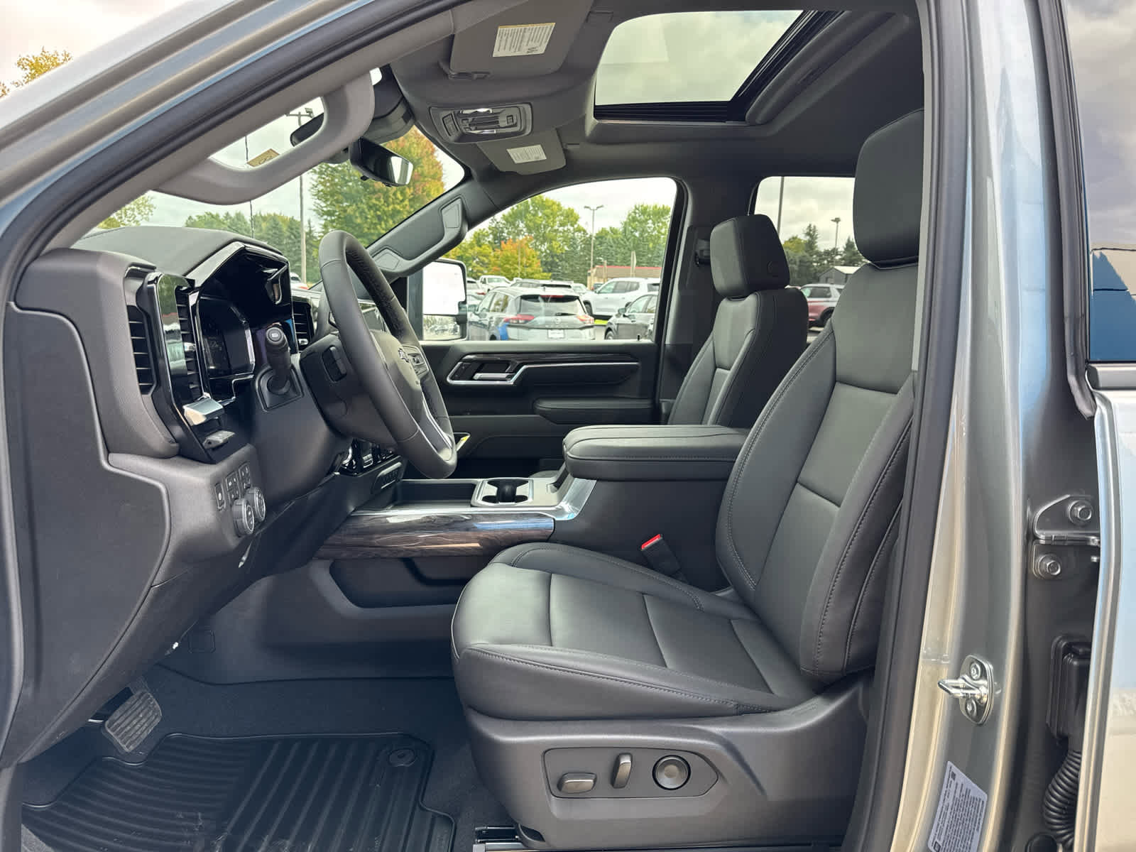 New 2026 Chevrolet Silverado 2500 LTZ w/ LTZ Plus Package image 17