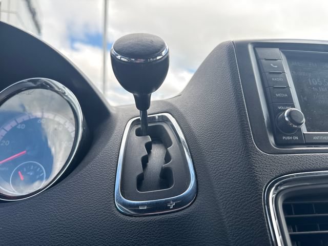 Used 2019 Dodge Grand Caravan SXT FWD image 18