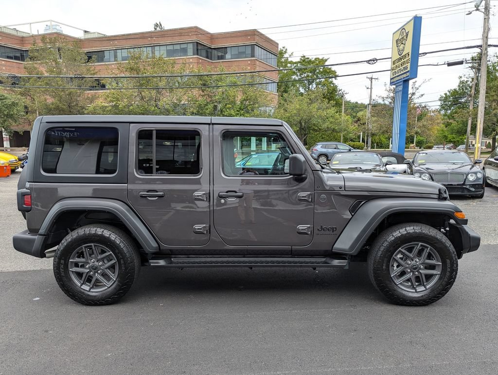 Used 2025 Jeep Wrangler Unlimited Sport AWD/4WD image 6