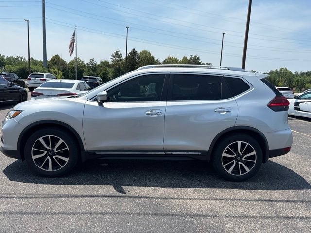 Used 2018 Nissan Rogue SL w/ Premium Package FWD image 2