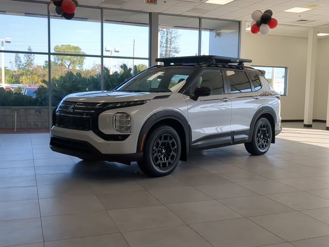 New 2025 Mitsubishi Outlander Trail Edition image 2