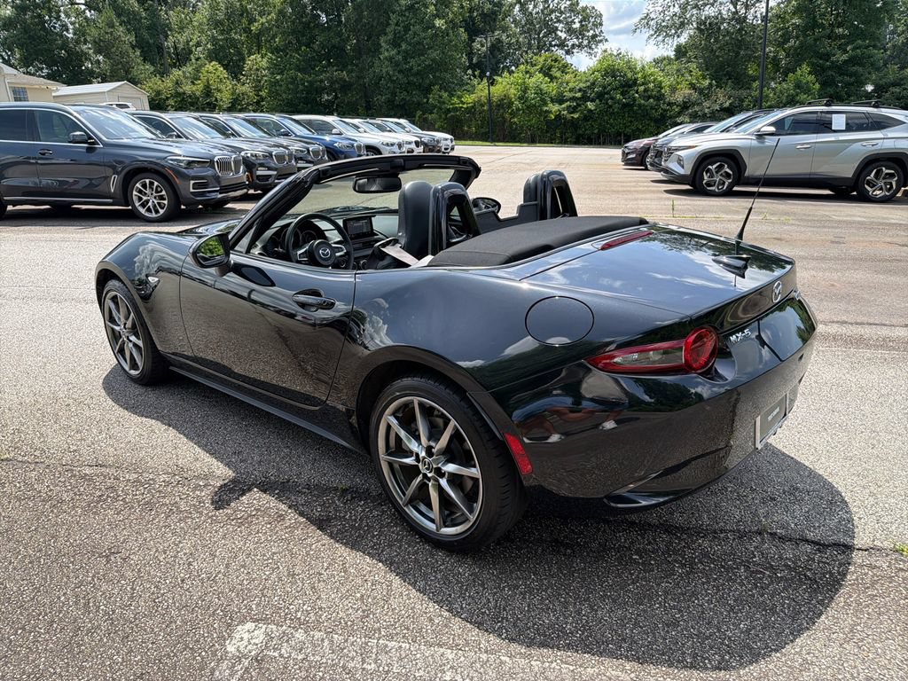 Used 2021 MAZDA MX-5 Miata Grand Touring RWD image 31