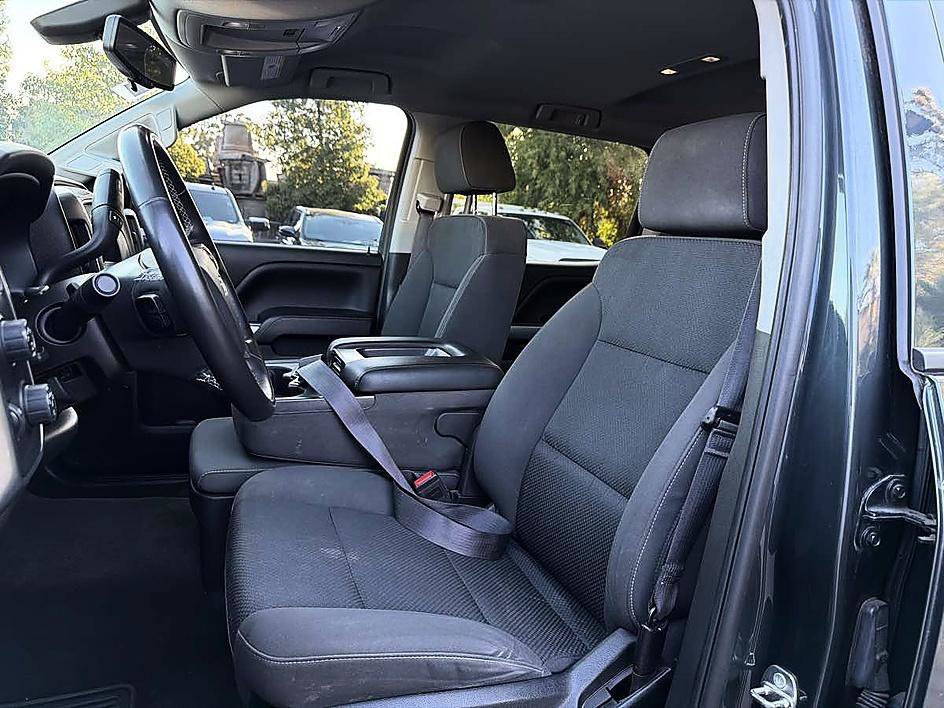 Used 2017 Chevrolet Silverado 1500 LT w/ LT Eassist Package AWD/4WD image 15