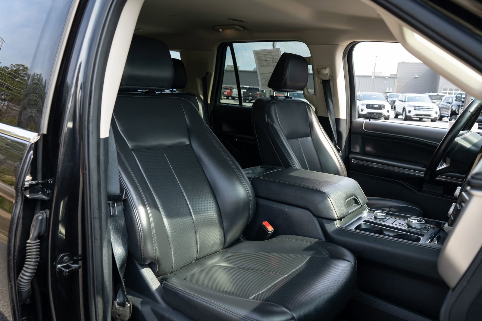 Used 2024 Ford Expedition Max XLT AWD/4WD image 23