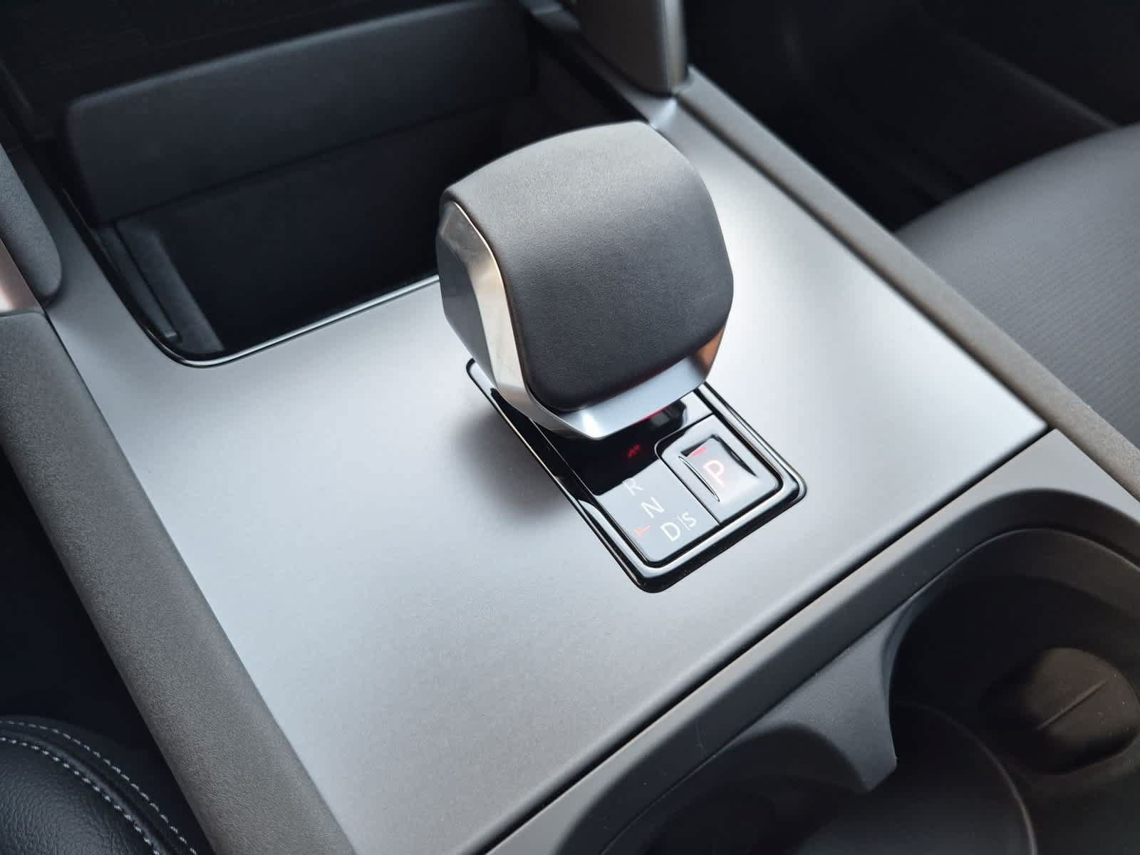 New 2026 Land Rover Discovery Sport Landmark AWD/4WD image 34