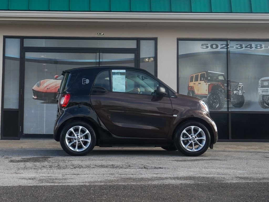 Used 2018 smart fortwo electric drive RWD image 2