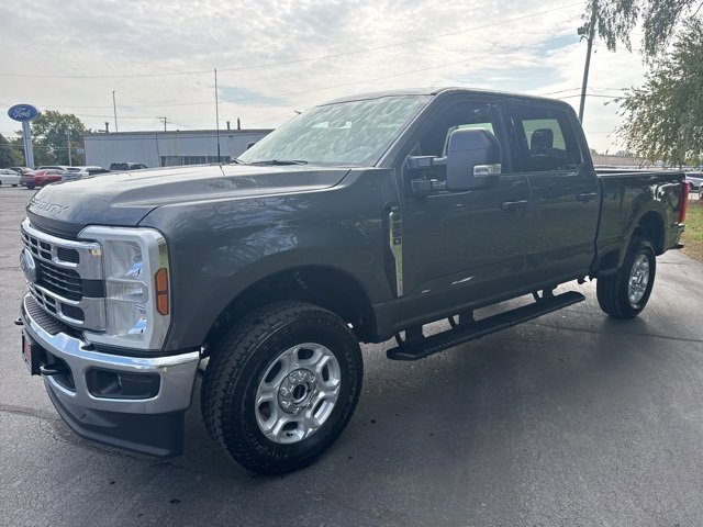 New 2026 Ford F250 XLT image 2