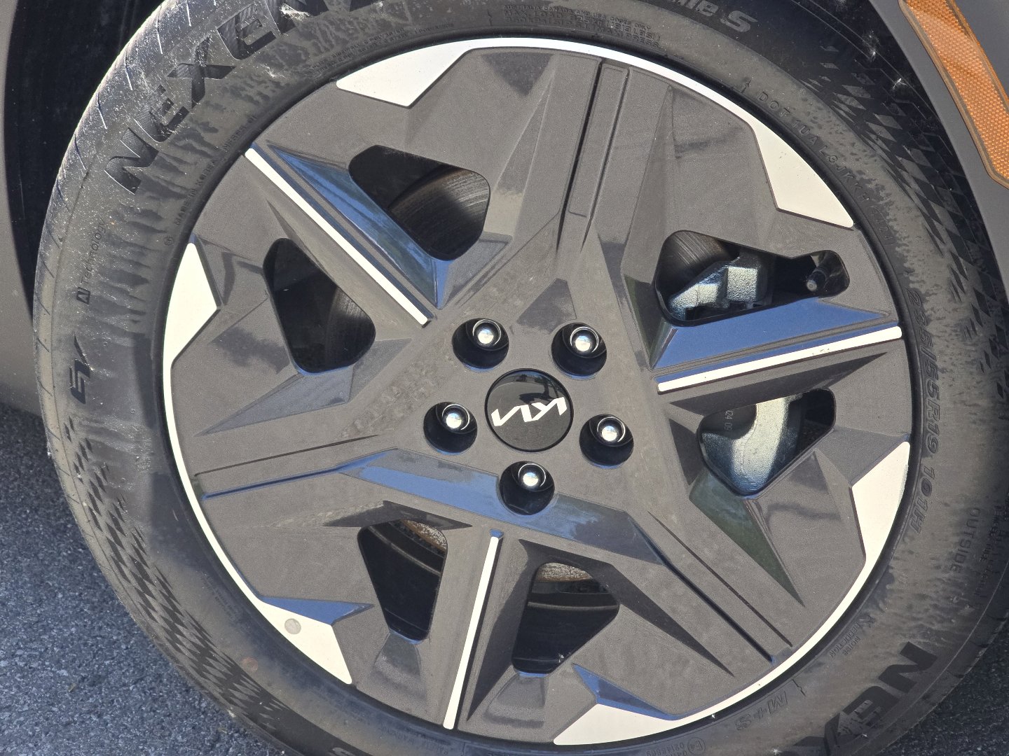 Used 2025 Kia EV6 Light w/ Light LR Technology Package AWD/4WD image 9