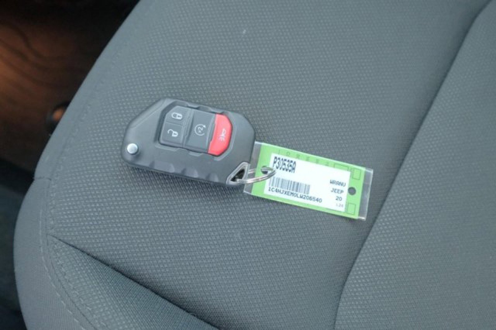 Used 2020 Jeep Wrangler Unlimited Sahara image 28