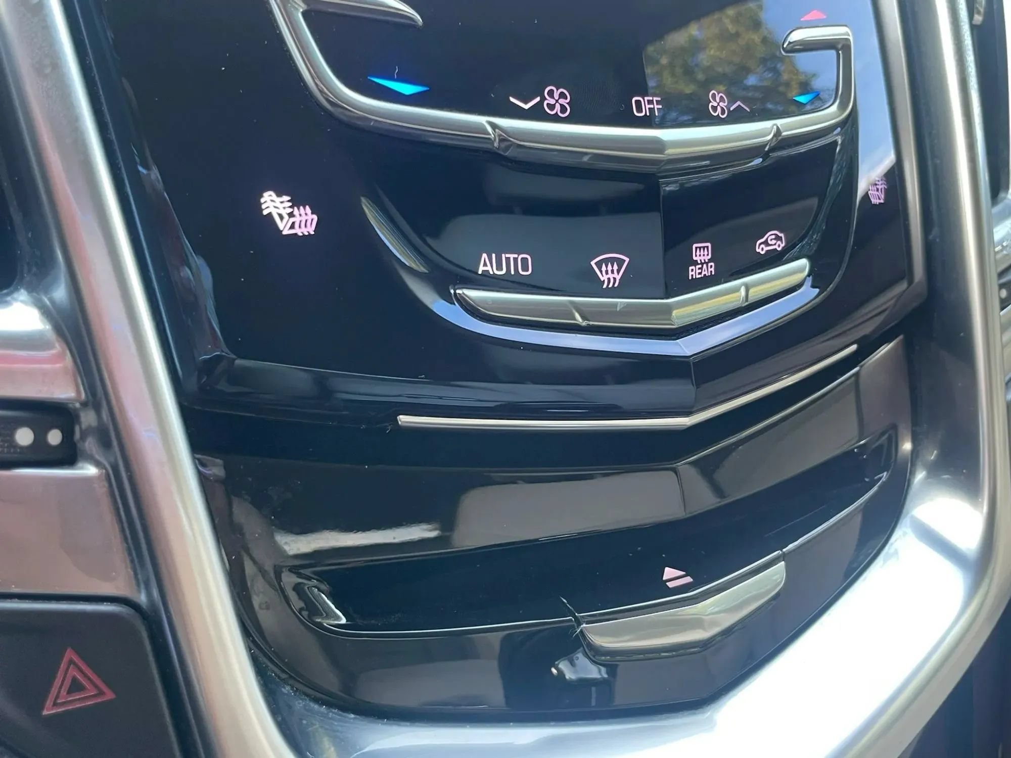 Used 2015 Cadillac SRX Luxury w/ Trailering Package AWD/4WD image 41