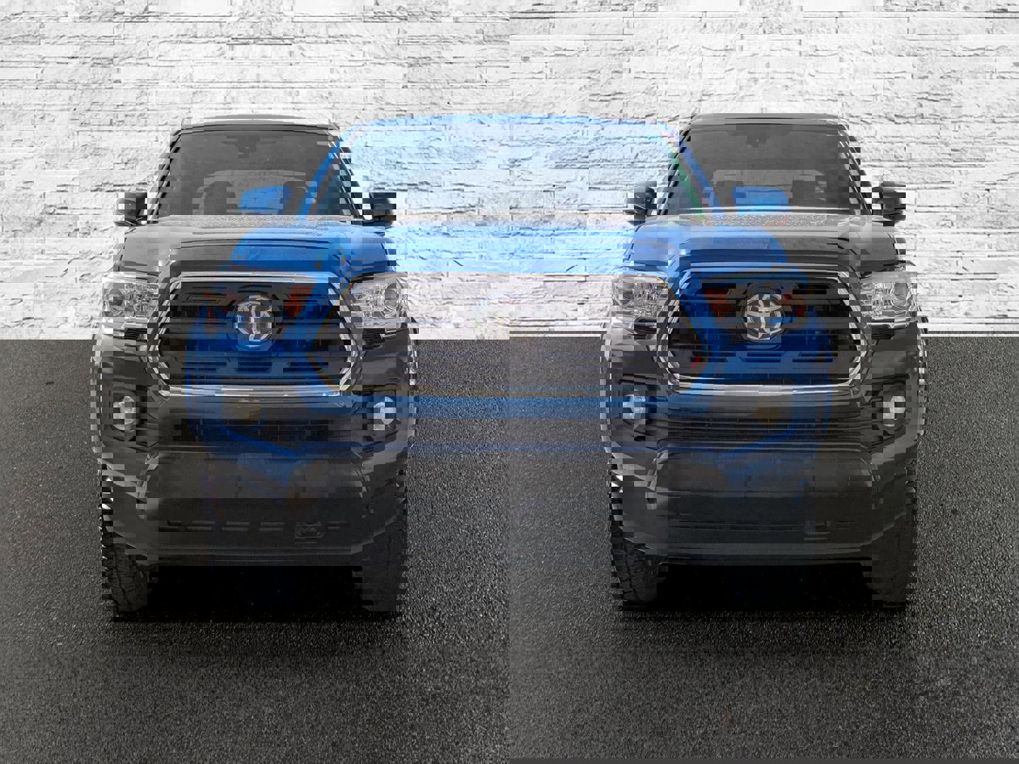 Used 2018 Toyota Tacoma SR5 image 3