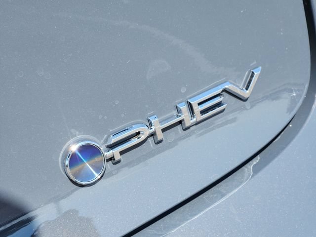 New 2026 Toyota Prius Plug-In Hybrid FWD image 9