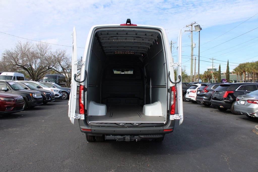 New 2025 Mercedes-Benz Sprinter 4500 image 35