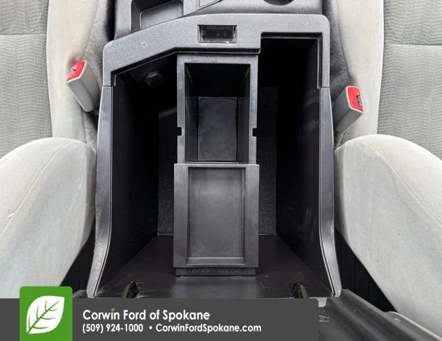 Used 2016 Toyota Sequoia SR5 AWD/4WD image 28