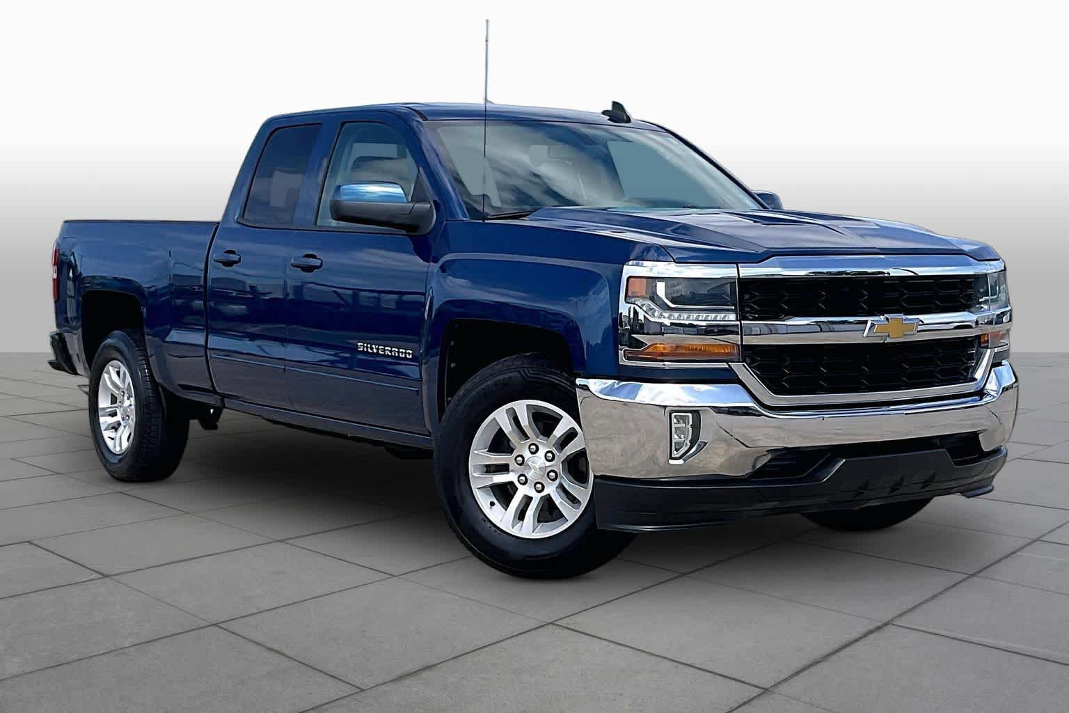 Used 2017 Chevrolet Silverado 1500 LT w/ All Star Edition RWD image 3