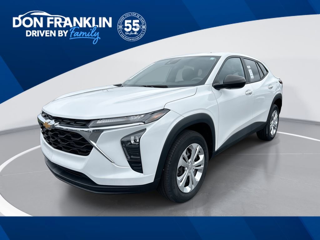 Used 2024 Chevrolet Trax LS FWD image 1