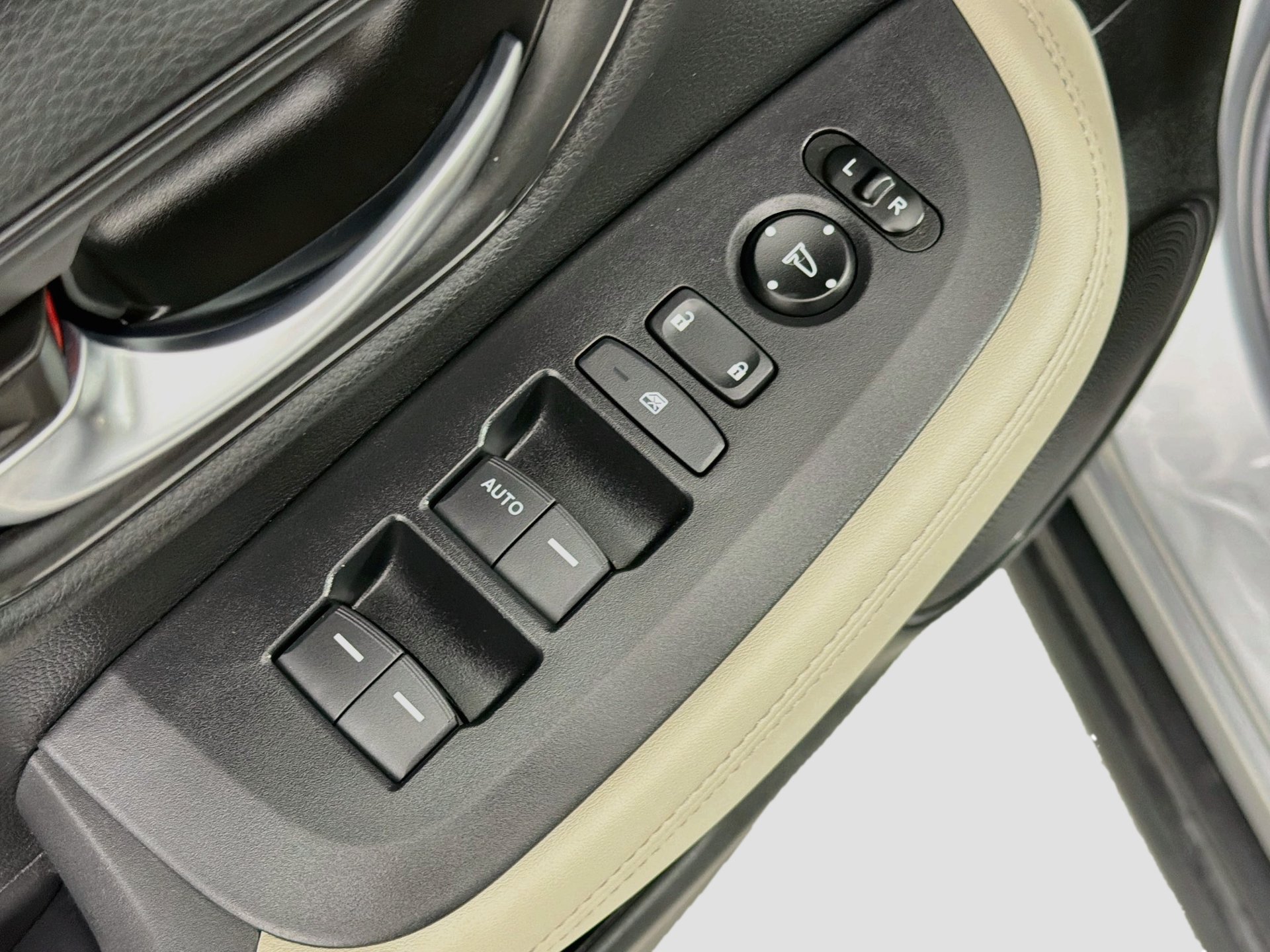 Certified 2024 Honda HR-V LX image 21