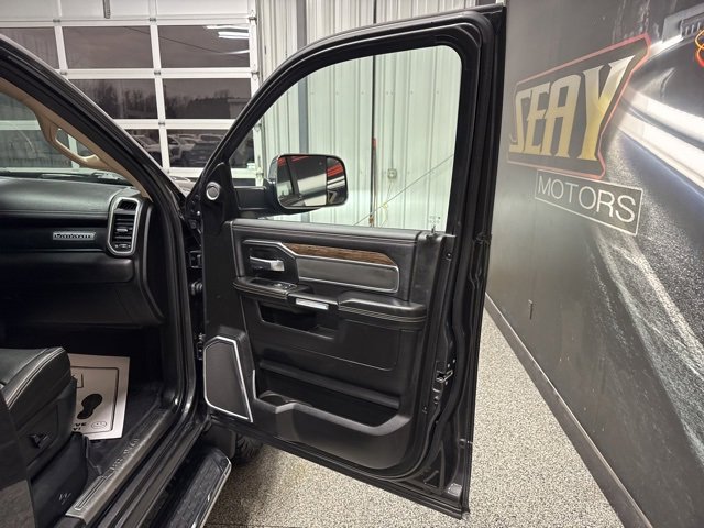 Used 2019 RAM 3500 Laramie image 28