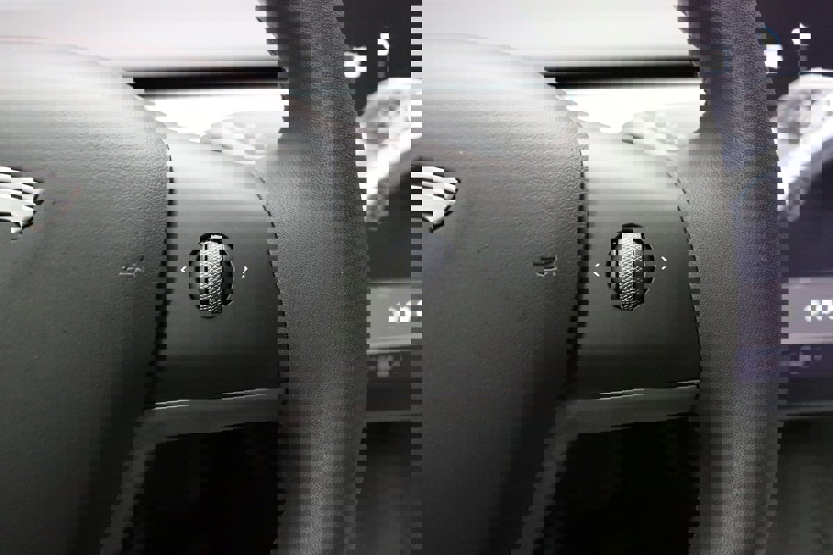 Used 2021 Tesla Model Y Long Range image 47