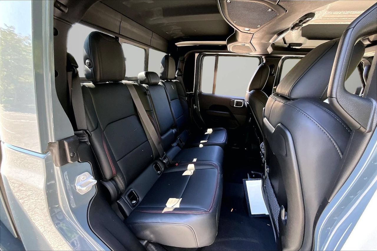 New 2026 Jeep Gladiator Rubicon AWD/4WD image 17
